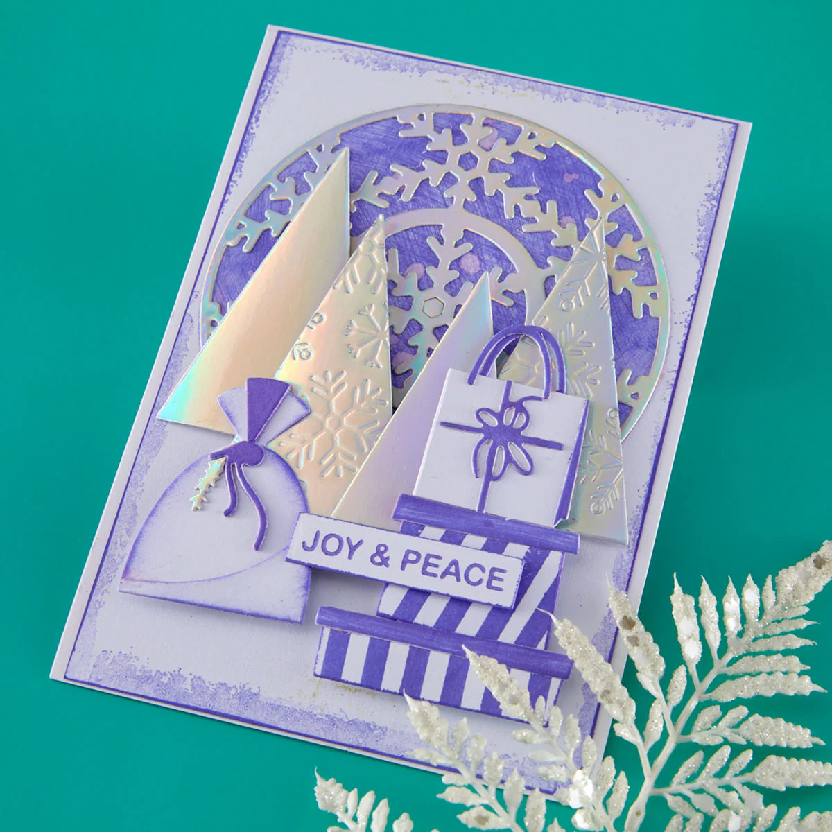 Spellbinders - Snowflake Wreath Etched Dies by Lisa Horton - S5-763